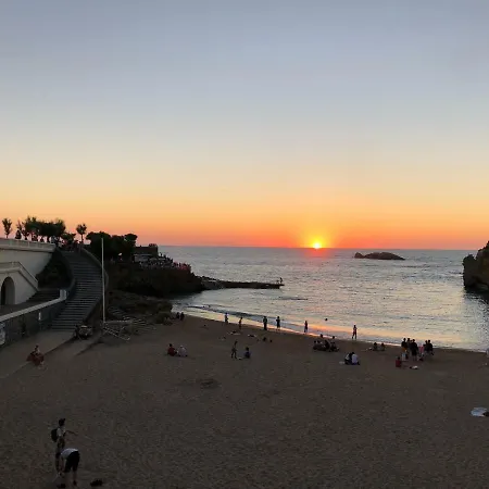 Ambassade De Bourgogne *