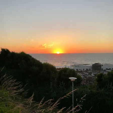 Ambassade De Bourgogne *