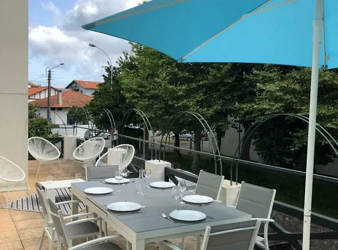 Hotell Ambassade De Bourgogne *